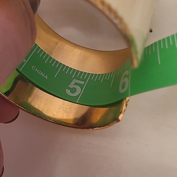 Stella & Dot Kelly Creme Enamel Cuff Bracelet - Picture 5 of 6